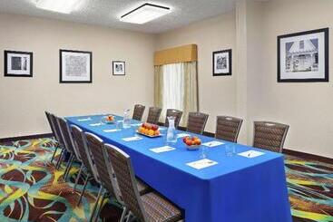 هتل Hampton Inn Dallasirvinglas Colinas
