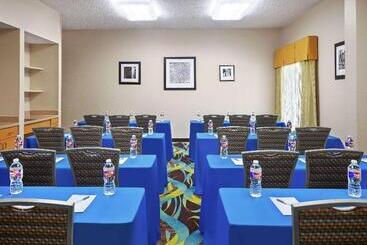 هتل Hampton Inn Dallasirvinglas Colinas