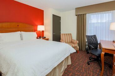 هتل Hampton Inn By Hilton Dayton Fairborn Wright Patterson Afb