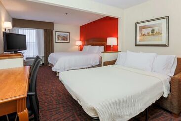 هتل Hampton Inn By Hilton Dayton Fairborn Wright Patterson Afb