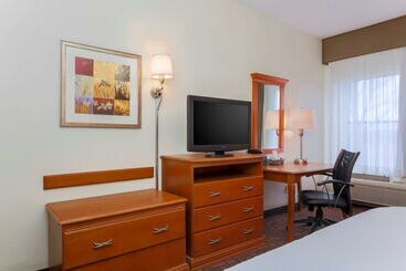 هتل Hampton Inn By Hilton Dayton Fairborn Wright Patterson Afb