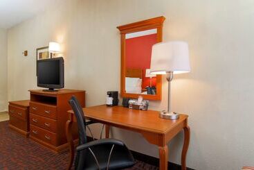 هتل Hampton Inn By Hilton Dayton Fairborn Wright Patterson Afb