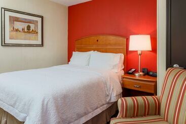 هتل Hampton Inn By Hilton Dayton Fairborn Wright Patterson Afb