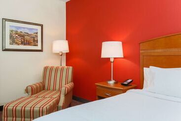 هتل Hampton Inn By Hilton Dayton Fairborn Wright Patterson Afb
