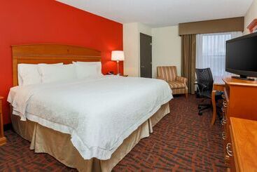 هتل Hampton Inn By Hilton Dayton Fairborn Wright Patterson Afb