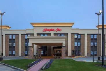 هتل Hampton Inn By Hilton Dayton Fairborn Wright Patterson Afb