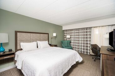 Отель Hampton Inn Dover