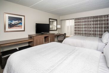 Отель Hampton Inn Dover