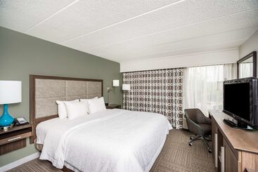 Отель Hampton Inn Dover