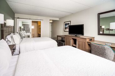 Отель Hampton Inn Dover