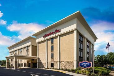 Отель Hampton Inn Dover