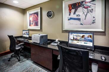 Отель Hampton Inn Dover