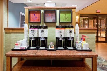 هتل Hampton Inn Duluth Canal Park