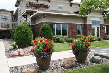 هتل Hampton Inn Duluth Canal Park