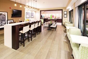 هتل Hampton Inn Elizabethtown Ky