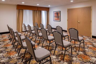 هتل Hampton Inn Elkhart In