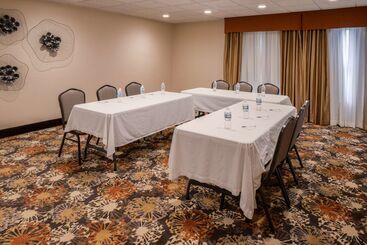 هتل Hampton Inn Elkhart In