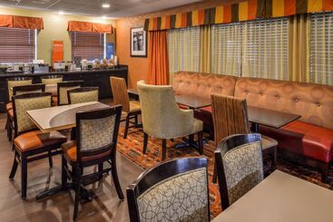 هتل Hampton Inn Elkhart In