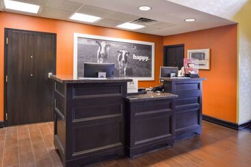 هتل Hampton Inn Elkhart In