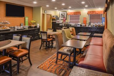 هتل Hampton Inn Elkhart In
