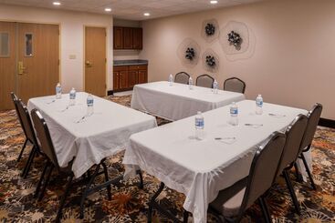 هتل Hampton Inn Elkhart In