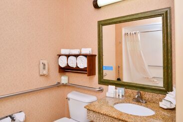هتل Hampton Inn Elkhart In