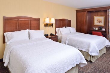 هتل Hampton Inn Elkhart In