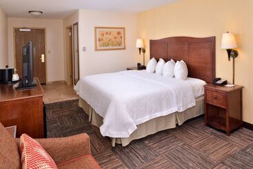 هتل Hampton Inn Elkhart In