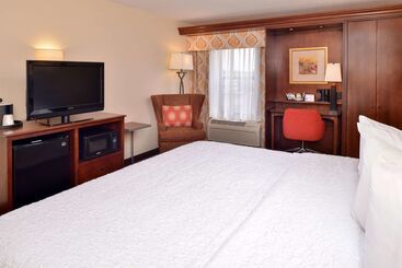 هتل Hampton Inn Elkhart In