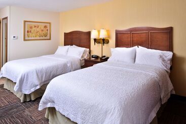 هتل Hampton Inn Elkhart In