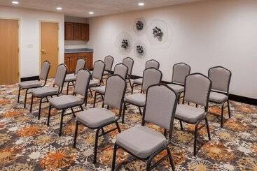 هتل Hampton Inn Elkhart In