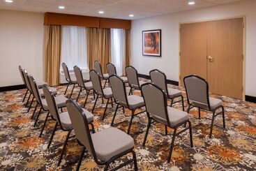 هتل Hampton Inn Elkhart In