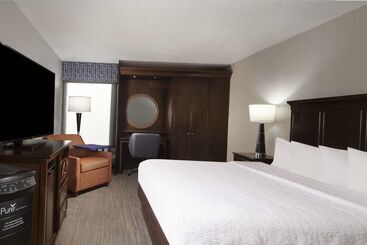 هتل Hampton Inn Evansville