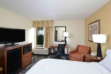 هتل Hampton Inn Fayetteville Fort Liberty