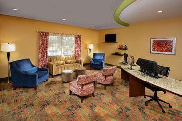 هتل Hampton Inn Fayetteville Fort Liberty