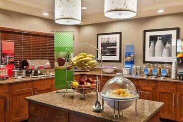 هتل Hampton Inn Ft. Collins