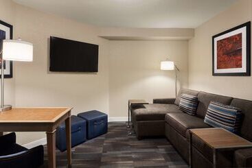 هتل Hampton Inn Fort Smith