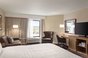 هتل Hampton Inn Fort Smith