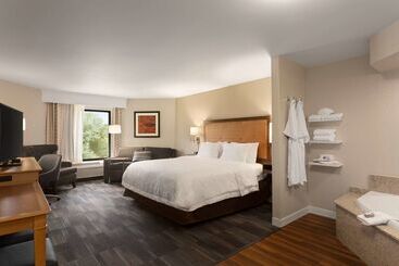 هتل Hampton Inn Fort Smith