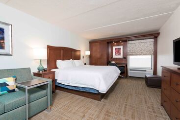 هتل Hampton Inn Grand Rapids North