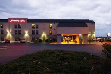 هتل Hampton Inn Grand Rapids North