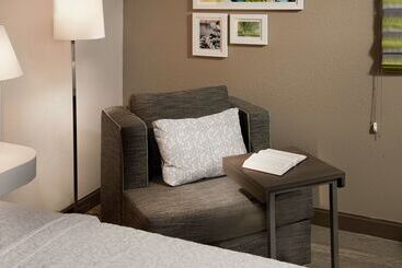 هتل Hampton Inn Hilton Head