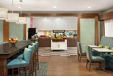 هتل Hampton Inn Houstonhobby Airport