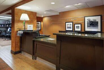 هتل Hampton Inn Houstonnear The Galleria