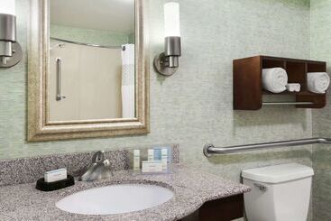هتل Hampton Inn Houstonnorthwest