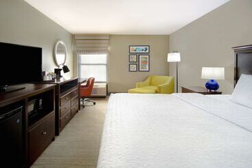هتل Hampton Inn Huntsville Arsenal/south Pkway
