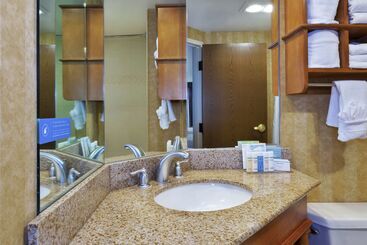 هتل Hampton Inn Idaho Falls At The Mall