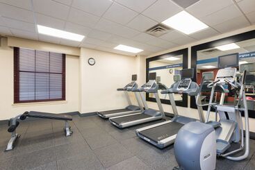 هتل Hampton Inn Indianapolis Downtown Across From Circle Centre