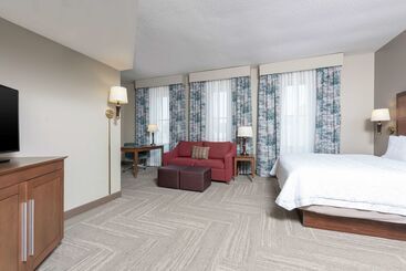 هتل Hampton Inn Indianapolis Downtown Across From Circle Centre