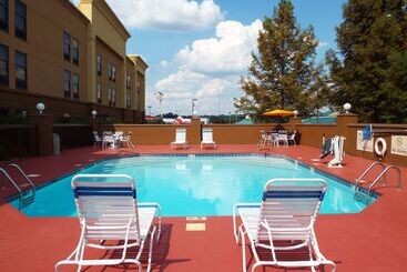 هتل Hampton Inn Jackson/clinton